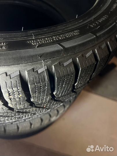 Triangle Snowlink PL02 235/40 R18 95R