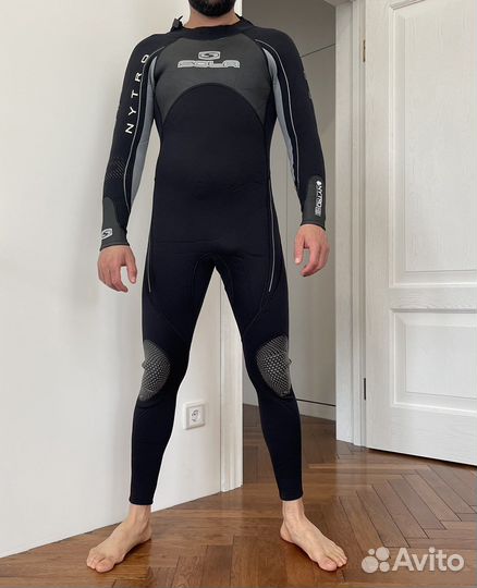 Гидрокостюм для подводного плавания