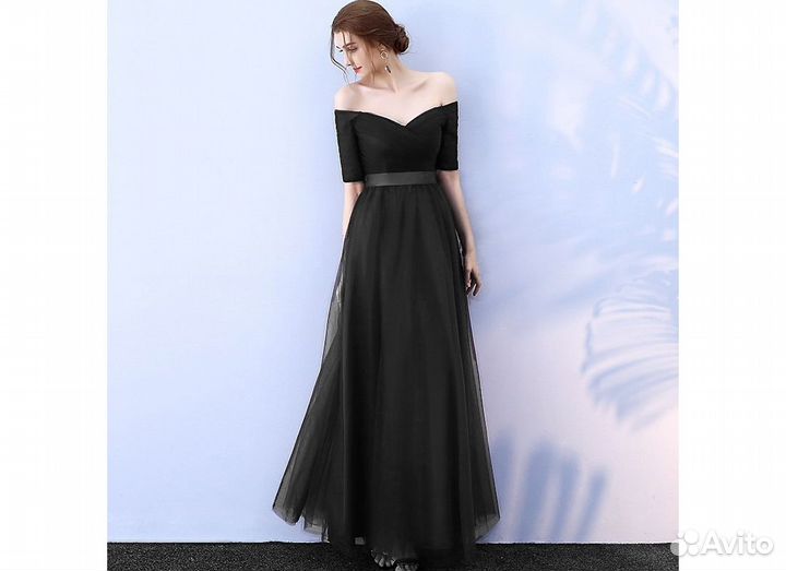 Новое эффектное платье с вырезом кармен