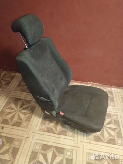 Сиденье водительское ssangyong