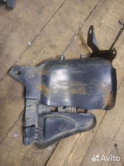 Рено логан пыльник двигателя