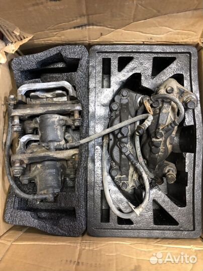 Продам б/у суппорта на Тойота LC 200