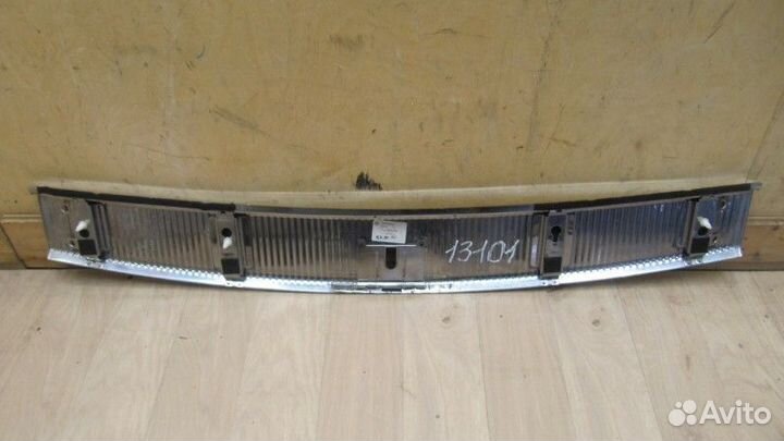 Накладка (кузов внутри) Volkswagen Touareg 2002-20