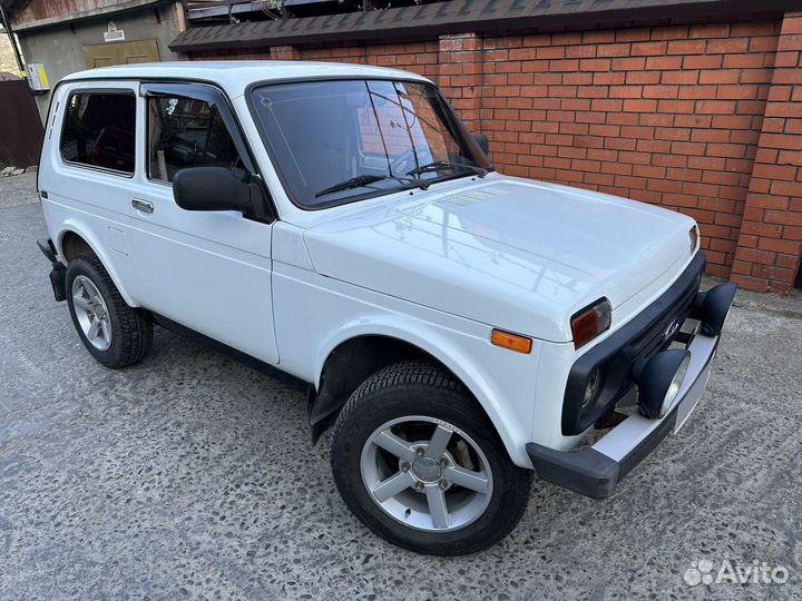 LADA 4x4 (Нива) 1.7 МТ, 2011, 90 000 км