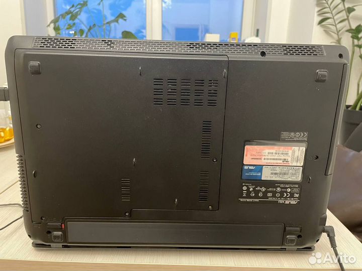 Ноутбук asus AJ 52