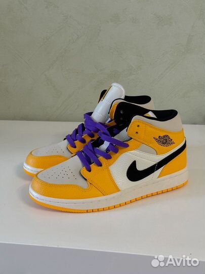 Кеды Nike Air Jordan 1 Mid Lakers Gold унисекс