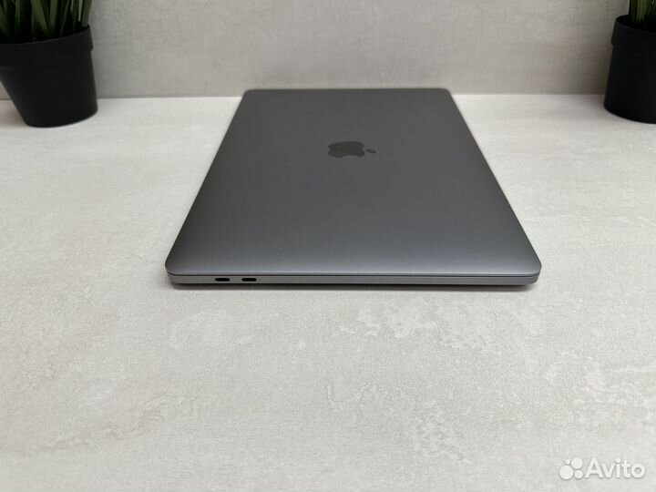 MacBook Pro 13 2020 32гб 512гб