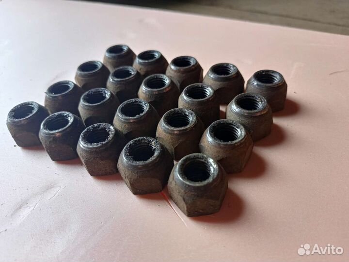 Колесные гайки Mitsubishi Outlander