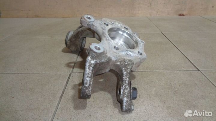 Кулак поворотный задний левый Honda Civic 4D