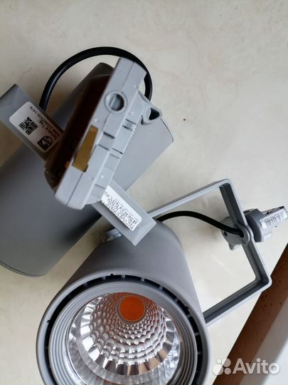 LED philips ST320t прожектор трековый
