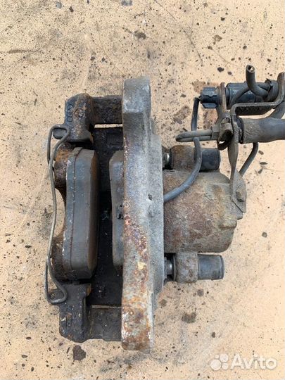 Суппорт передний правый Audi А6 C5 2001-2004