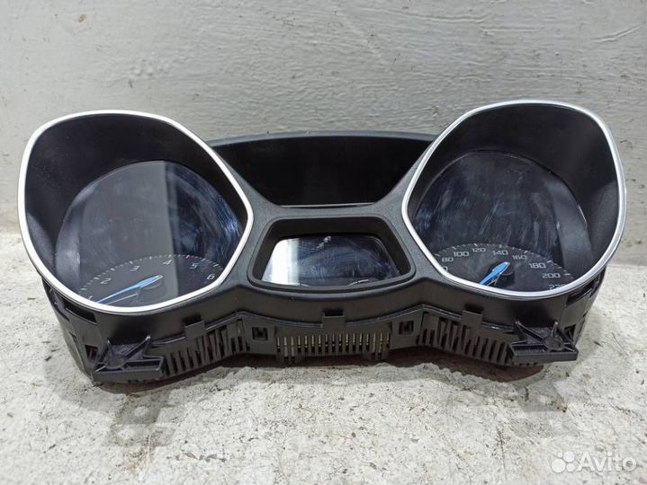 Панель приборов Форд Focus 3