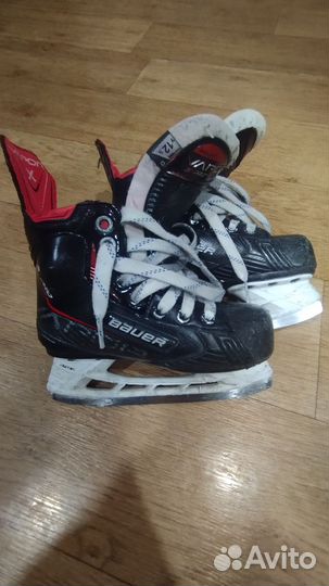 Хоккейные коньки бауэр