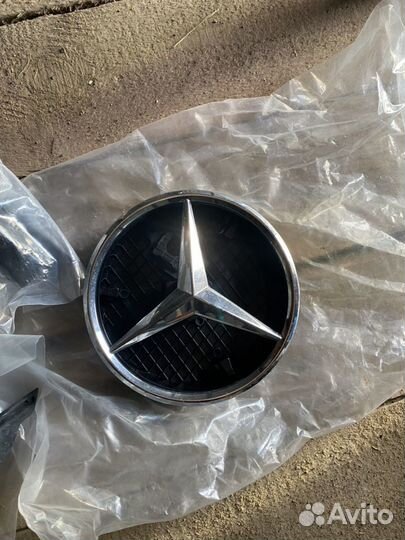 Решетка радиатора на w205