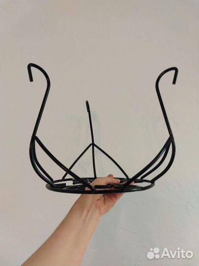 Подставка под цветы металлическая