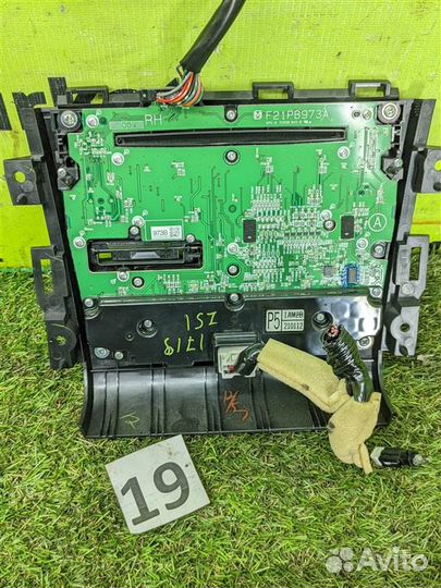 Блок управления климат-контроля передний Nissan