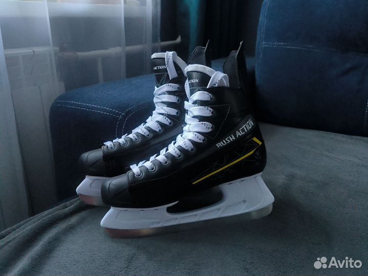 Коньки хоккейные 40 размер