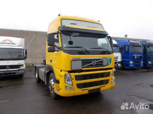 Разбираем тягач Вольво фм 13