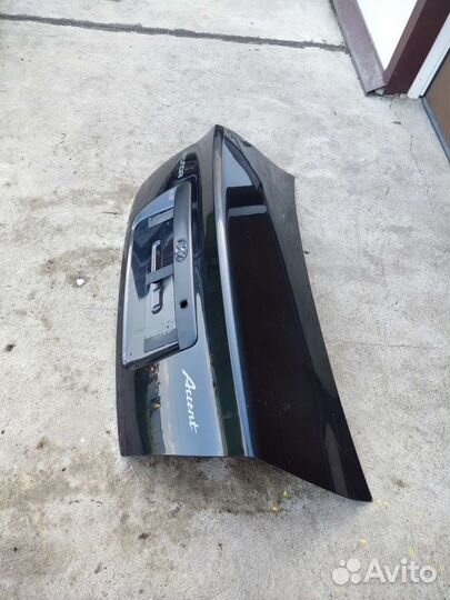 Hyundai Accent крышка багажника