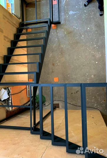 Лестница в дом. Заключаем договор