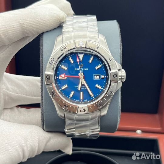 Часы Breitling Avenger