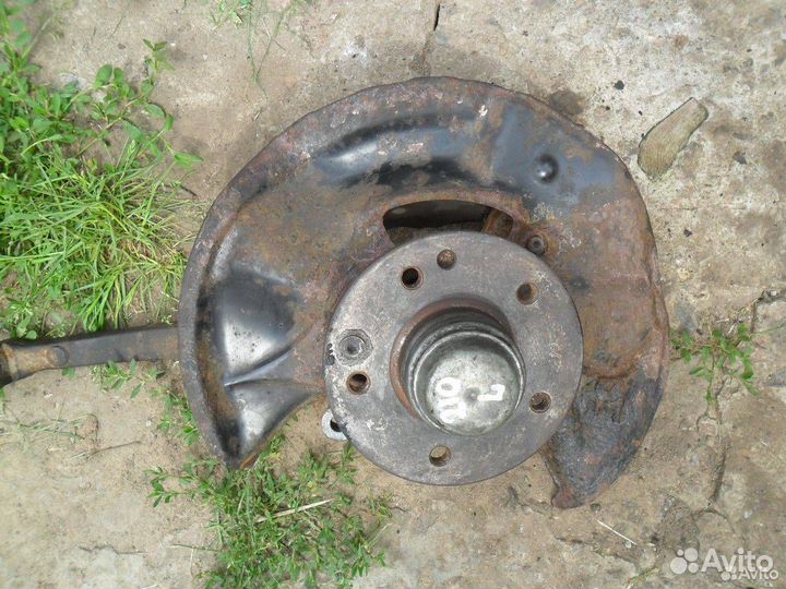 Передний кулак мерседес w210