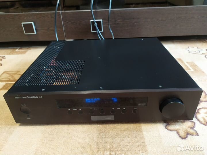 Предварительный Harman/Kardon Signature 2.0
