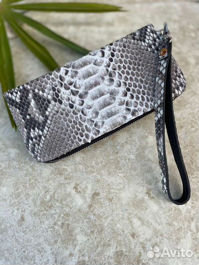 Изделия из натуральной кожи рептилий