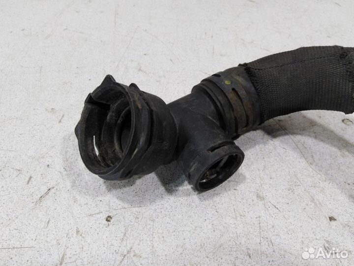 Патрубок системы охлаждения