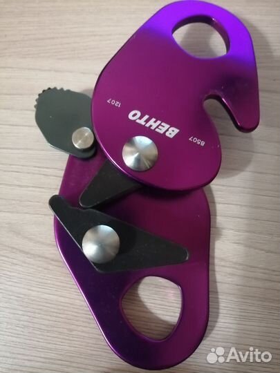 Зажим страховочный капля. Венто