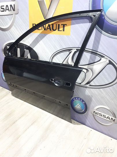 Дверь передняя Renault megane 2 Лев