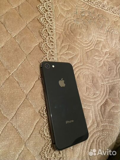 iPhone 8, 64 ГБ