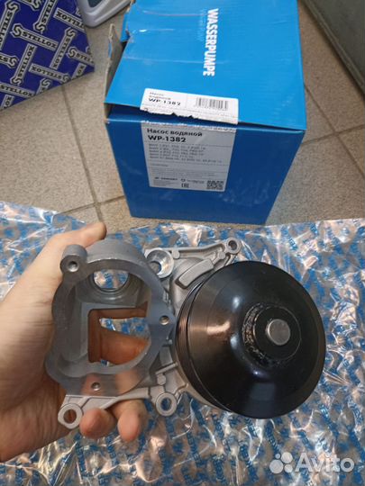 Помпа водяная BMW 3 E90, X1, X5 (N47 D20/ B47 D20)