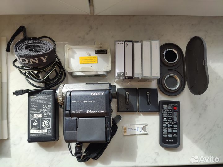 Видеокамера с ночным видением Sony DCR-PC350E