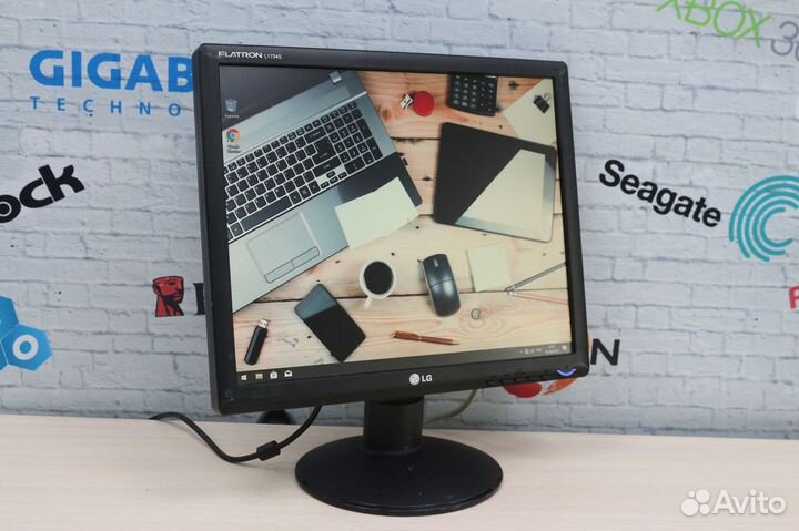 Монитор LG Flatron L1734S-BN, 1280x1024, TN, 17