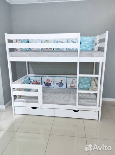 Кровать детская с матрасом