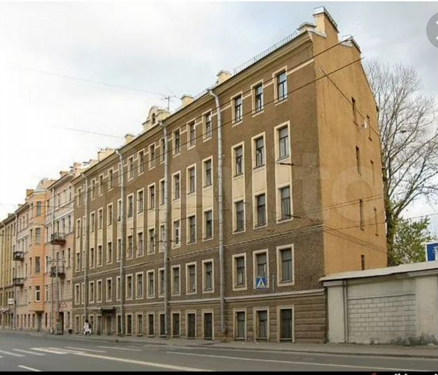 Комната 25 м² в 5-к., 2/5 эт.