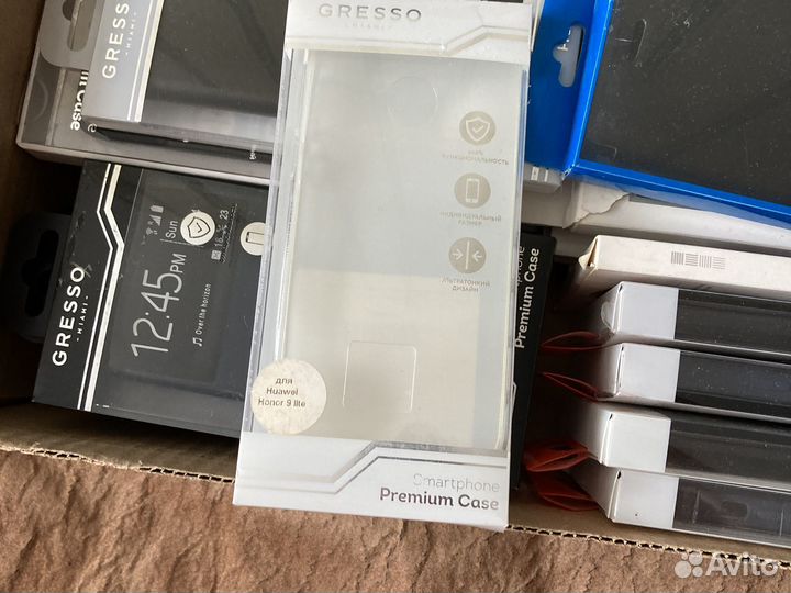 Чехлы для телефонов, новые