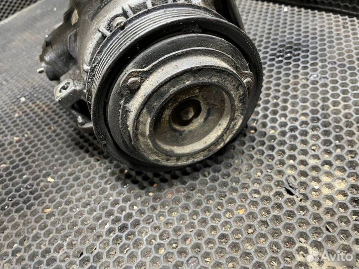 Компрессор кондиционера Opel Vectra B