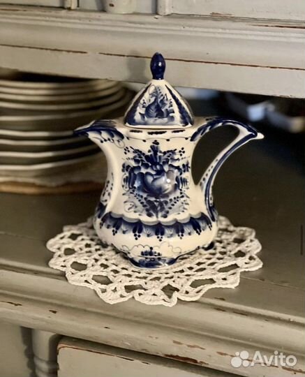 Фарфоровый заварочный чайник