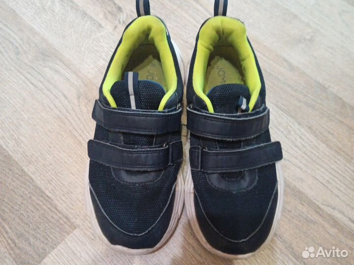 Кроссовки детские