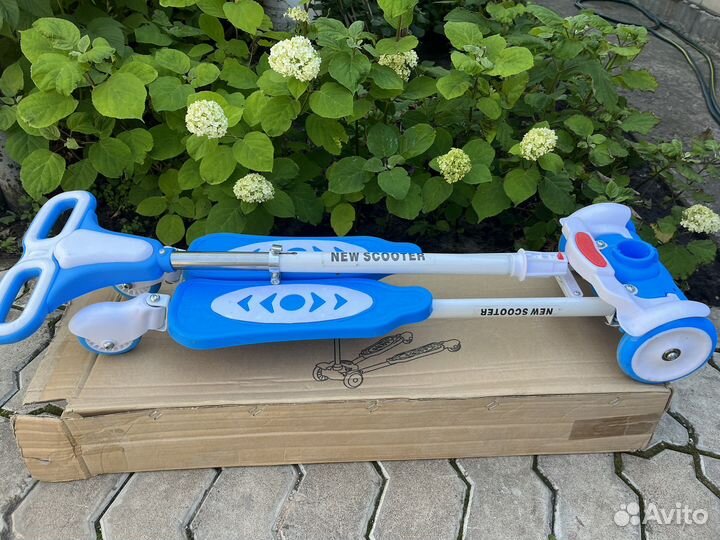 Самокат 4-х колесный