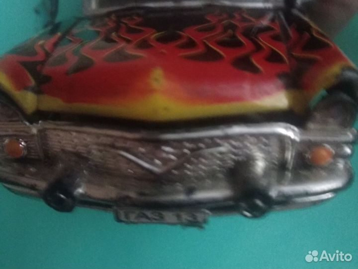 Модель газ 13 Чайка (1:43)