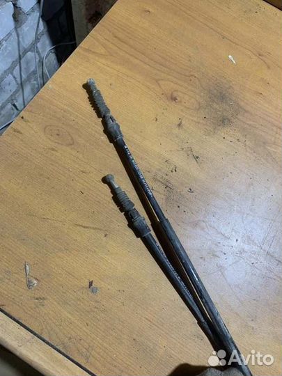 Трос стояночного тормоза Skoda Octavia A5 лифтбек