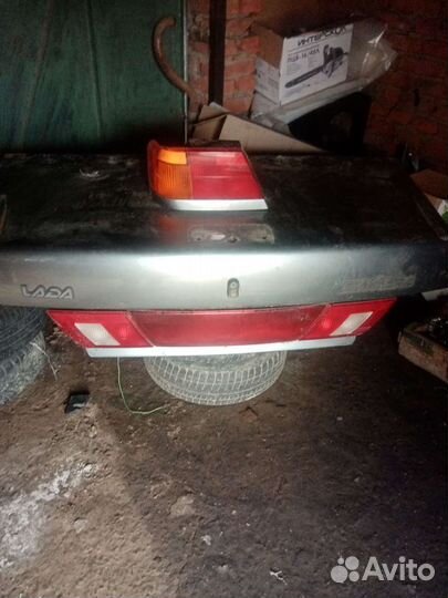 Задний багажник с фарами