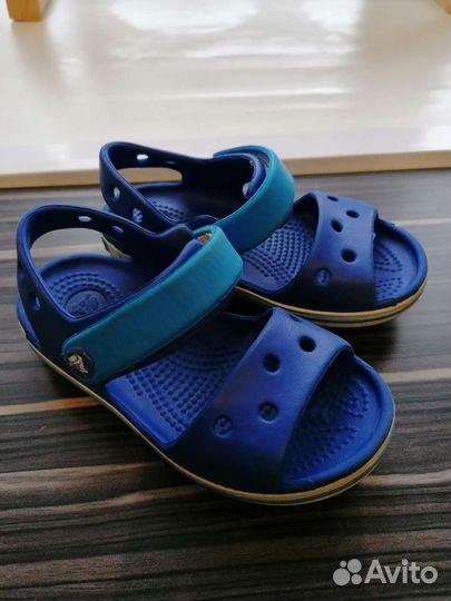 Сандали crocs c8