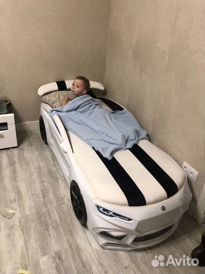 Кровать машинка