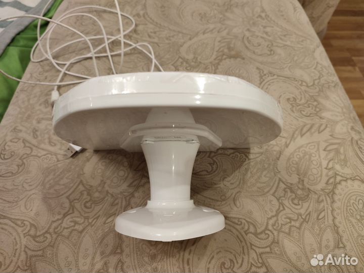 Активная комнатная антенна с усилителем для тв