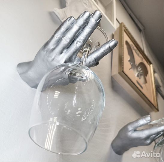 Скульптура держатель бокала/настенный декор