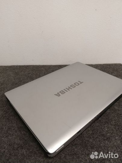 Ноутбук Toshiba Satellite L300-11Q